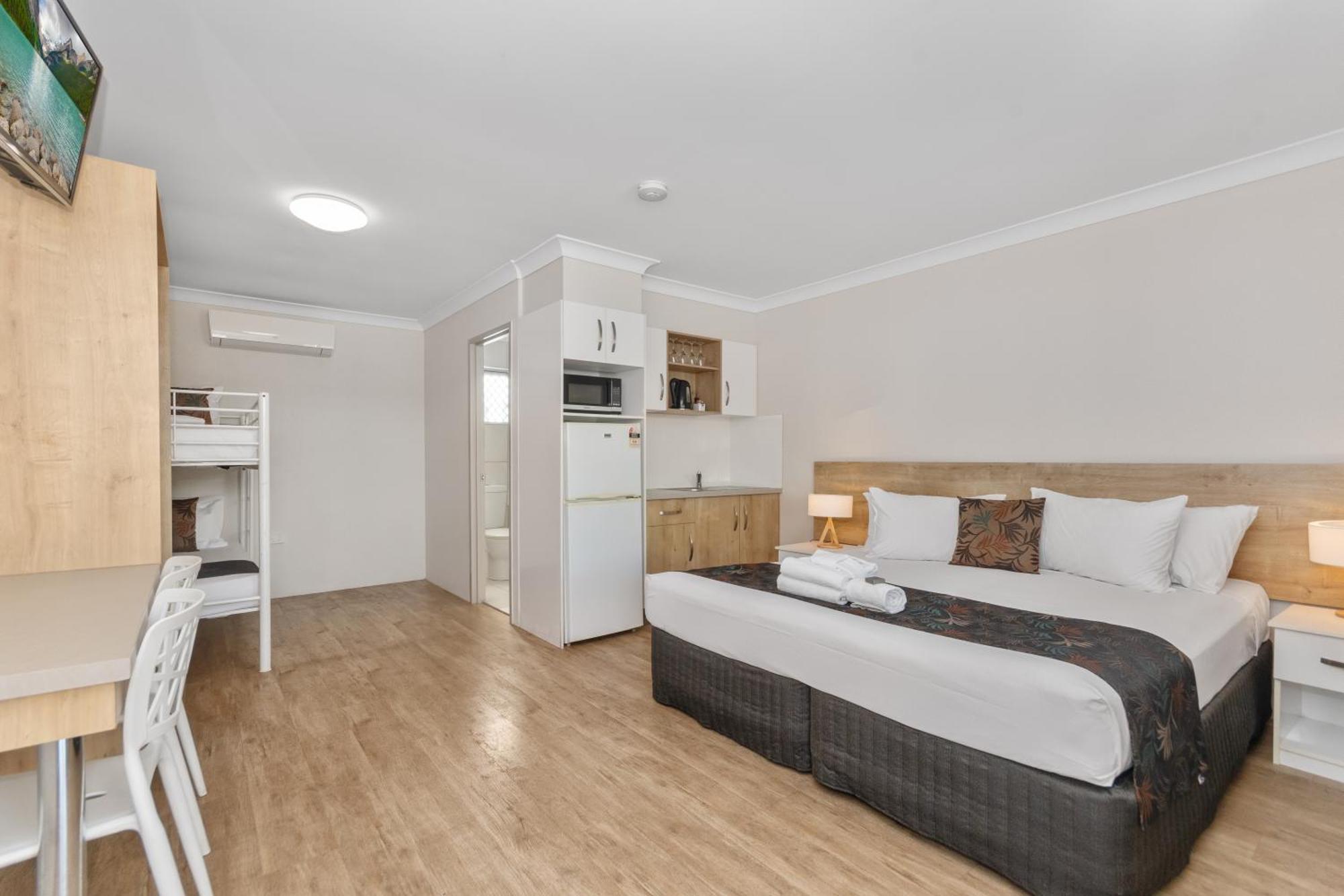Castle Crest Motel Townsville Dış mekan fotoğraf