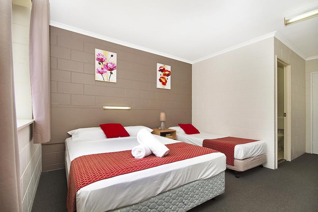 Castle Crest Motel Townsville Oda fotoğraf