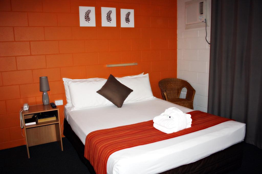Castle Crest Motel Townsville Oda fotoğraf