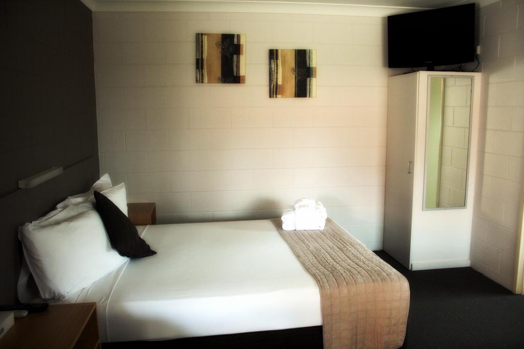 Castle Crest Motel Townsville Oda fotoğraf