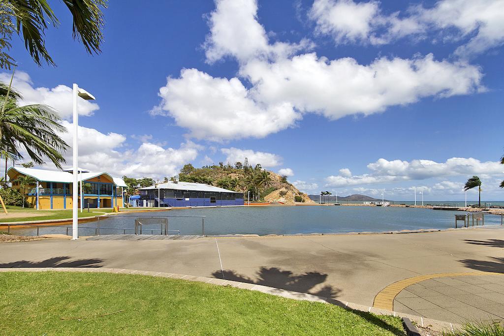 Castle Crest Motel Townsville Dış mekan fotoğraf