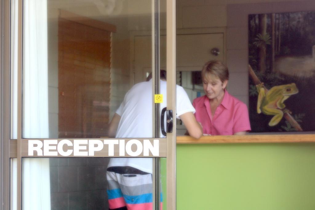 Castle Crest Motel Townsville Dış mekan fotoğraf