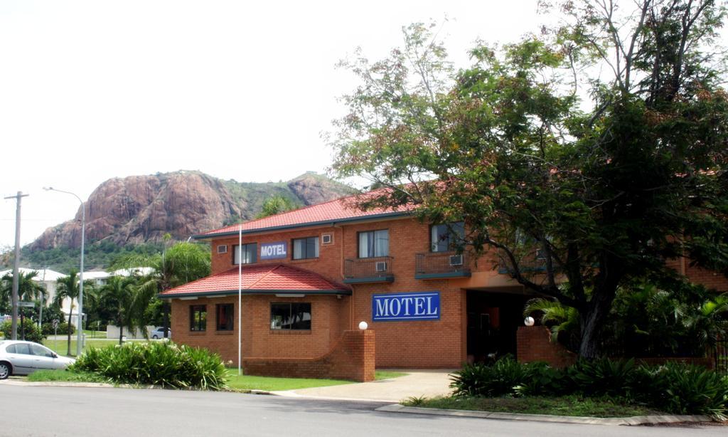 Castle Crest Motel Townsville Dış mekan fotoğraf