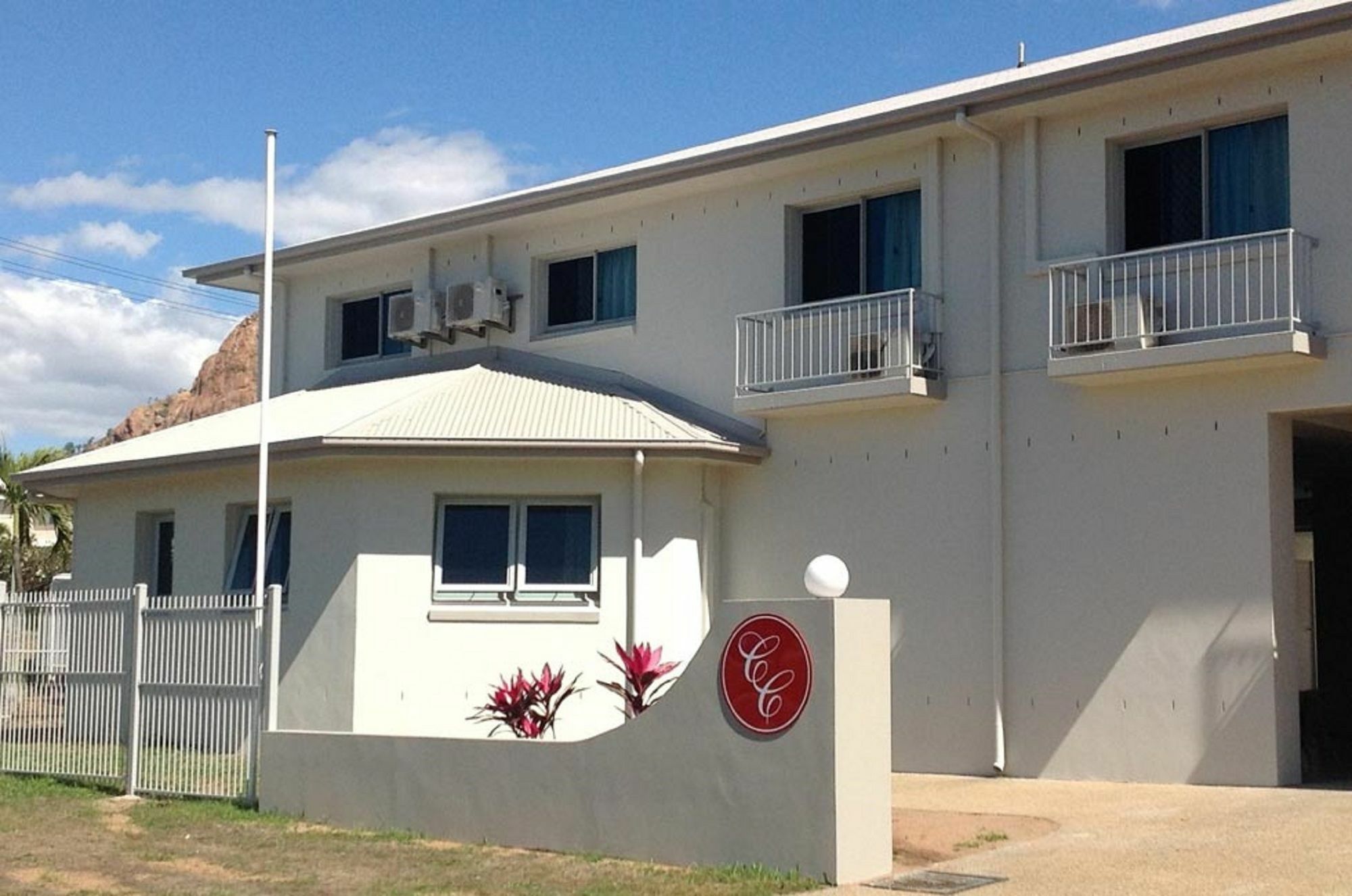 Castle Crest Motel Townsville Dış mekan fotoğraf